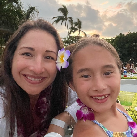 👋 - Picture 1 of 10